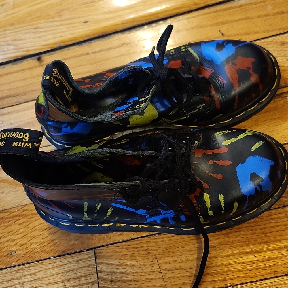 Reposhing For Size: Rare Vintg Dr Mart youth size 1uk 2us? Like new! See Pic